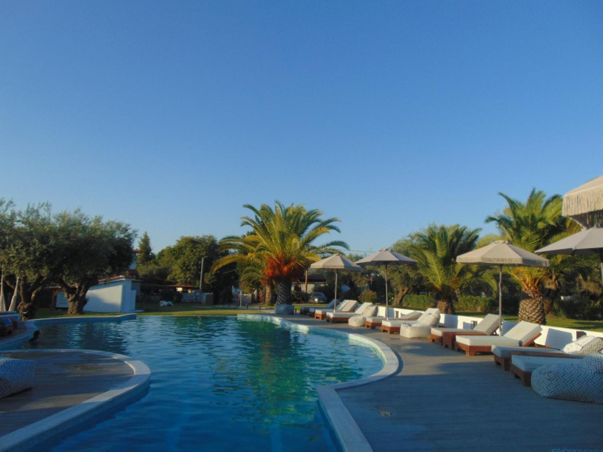 Domus Hospitality Aparthotel Vourvourou Buitenkant foto